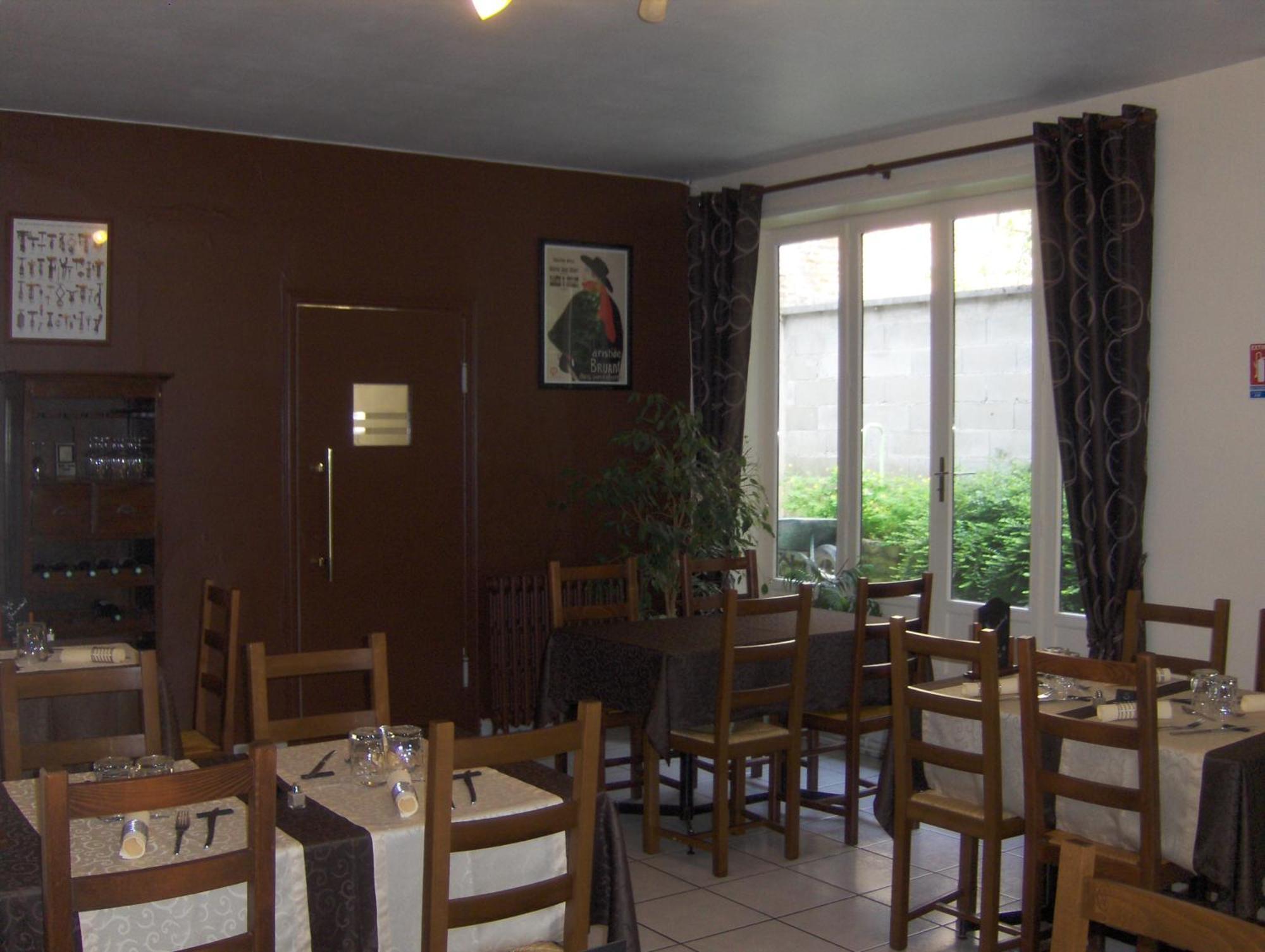 Hotel La Tour De Crecy Exterior foto