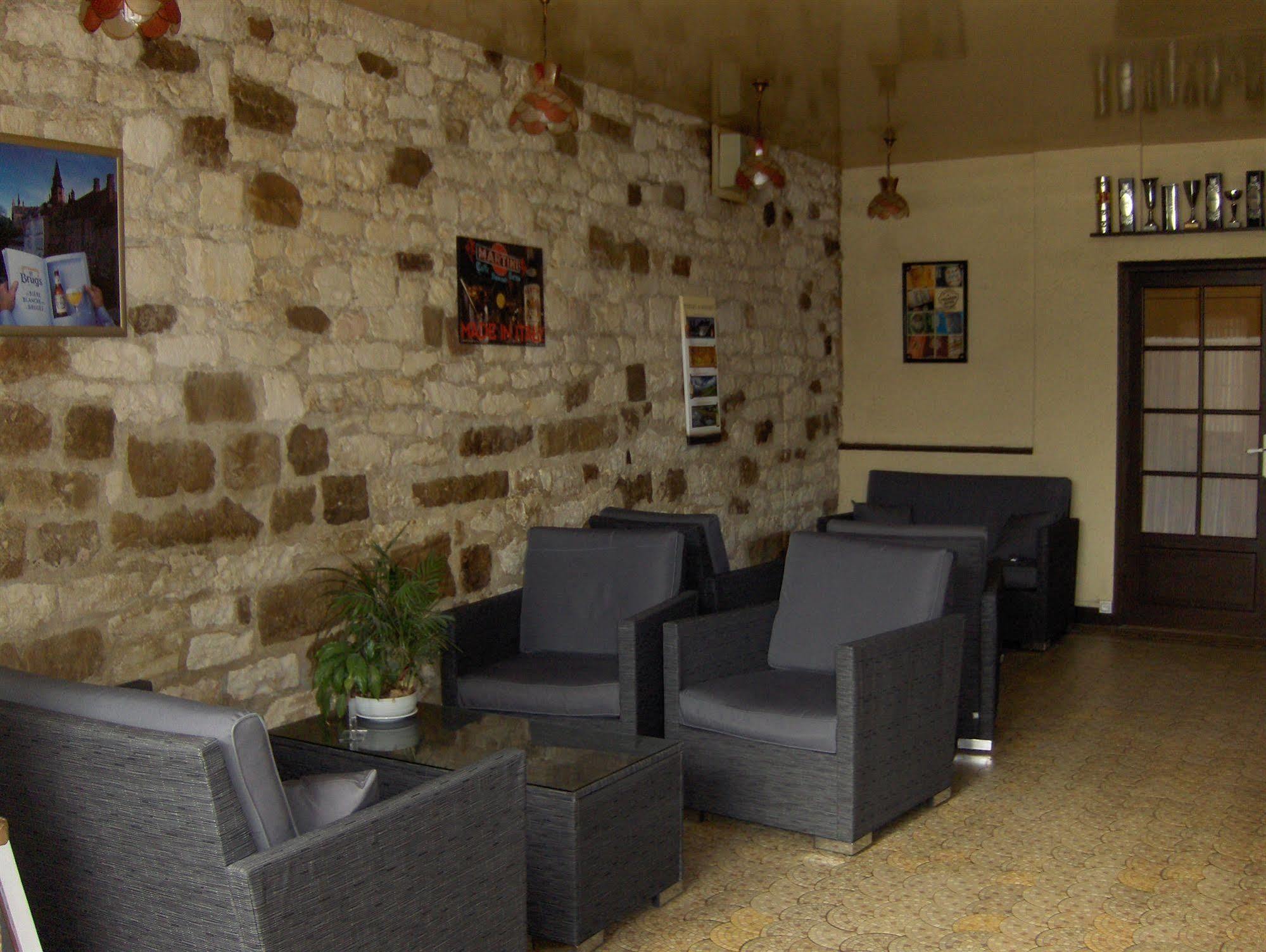 Hotel La Tour De Crecy Exterior foto